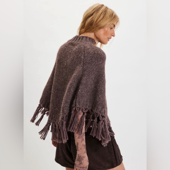 Free People Emma Knitted Cropped Poncho Java Chip One Size - Picture 2 of 5